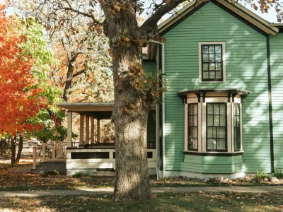 Minnesota home in the fall