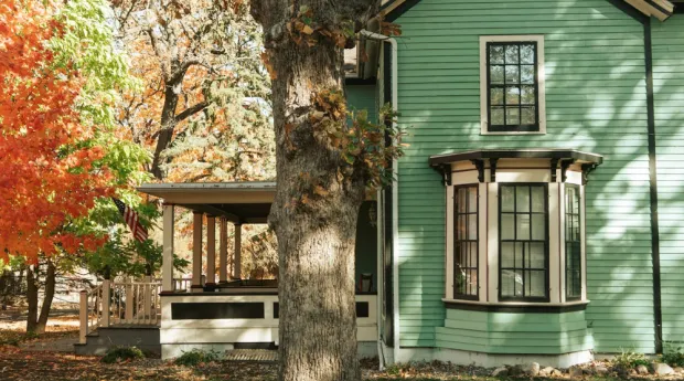 Minnesota home in the fall