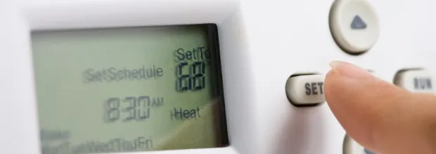 setting temperature to 68 on thermostat